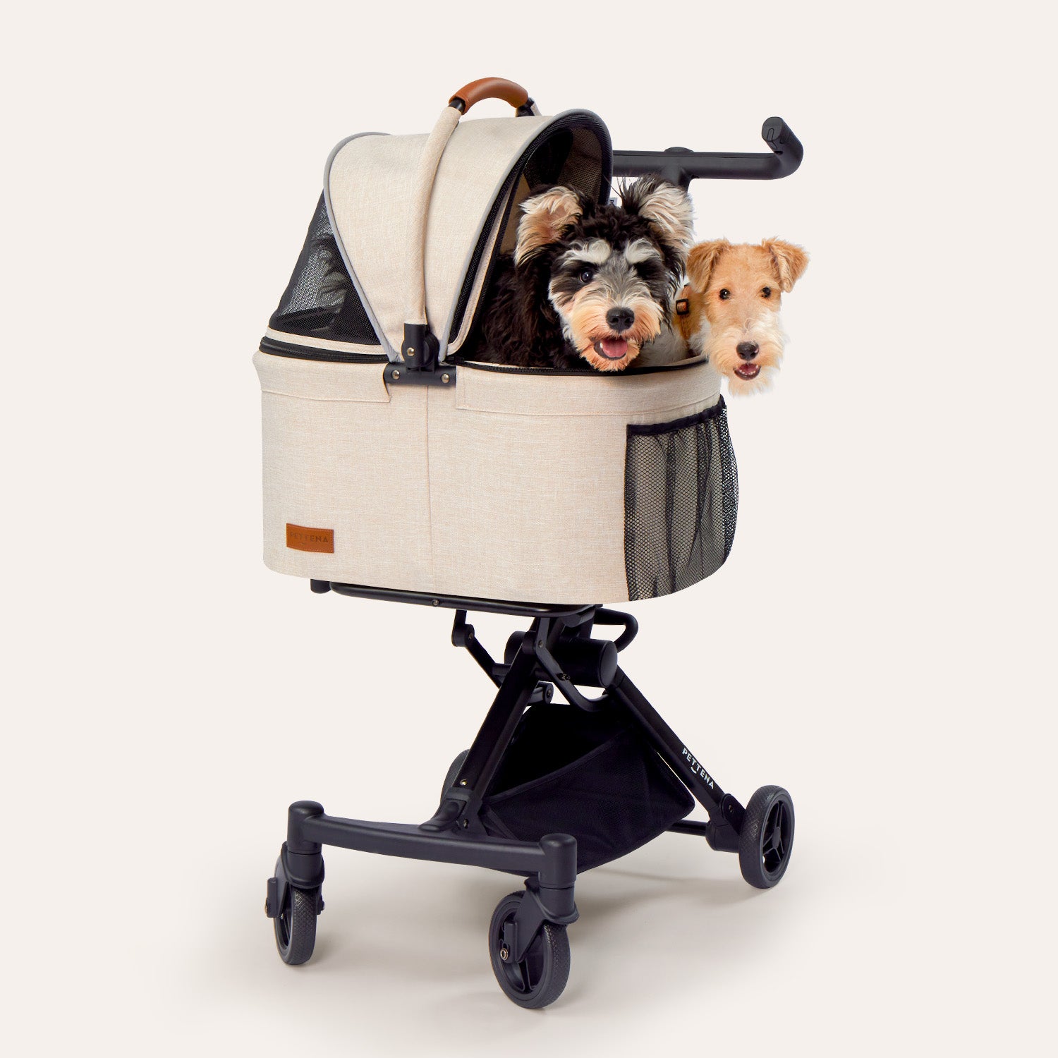 PETTENA小型犬用軽量コンパクト犬バギーPETITEカーキ色で2頭の犬を乗せる写真