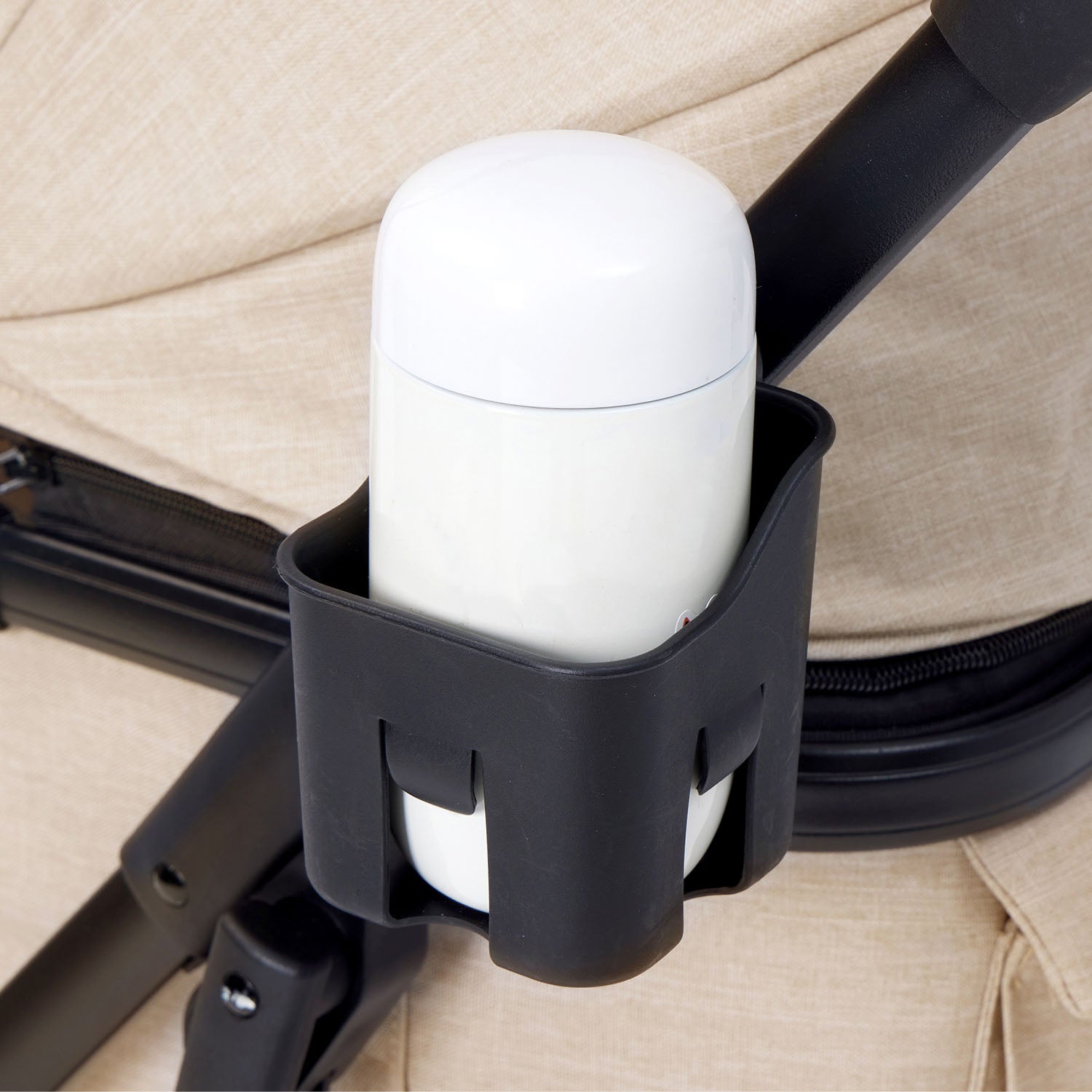 PETTENA 小型犬分離型バギーKNIGHTのカップホルダーの写真