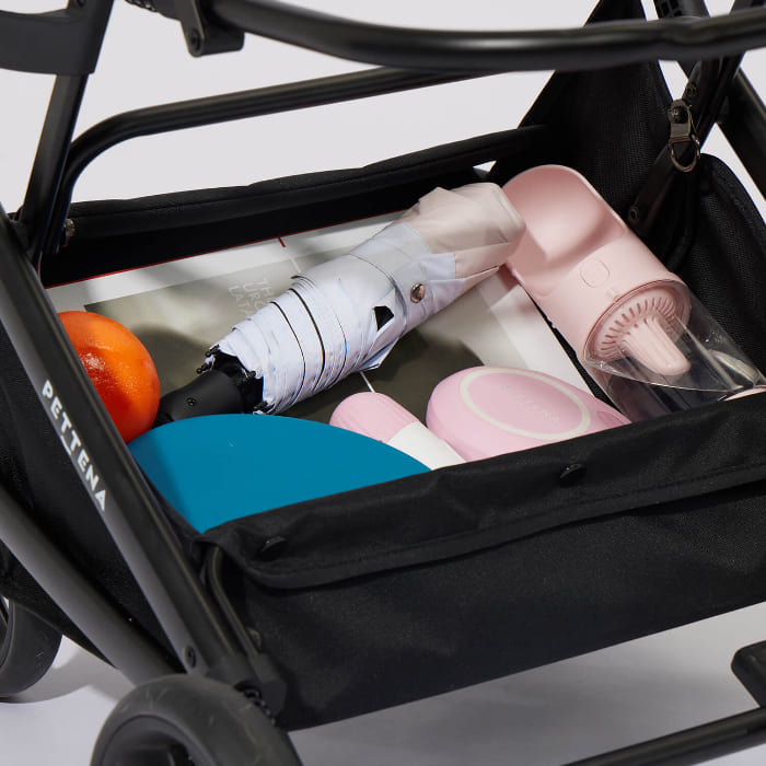 PETTENA ワンタッチ折りたたみ式分離型ペットカートMILOUの収納スペースの写真