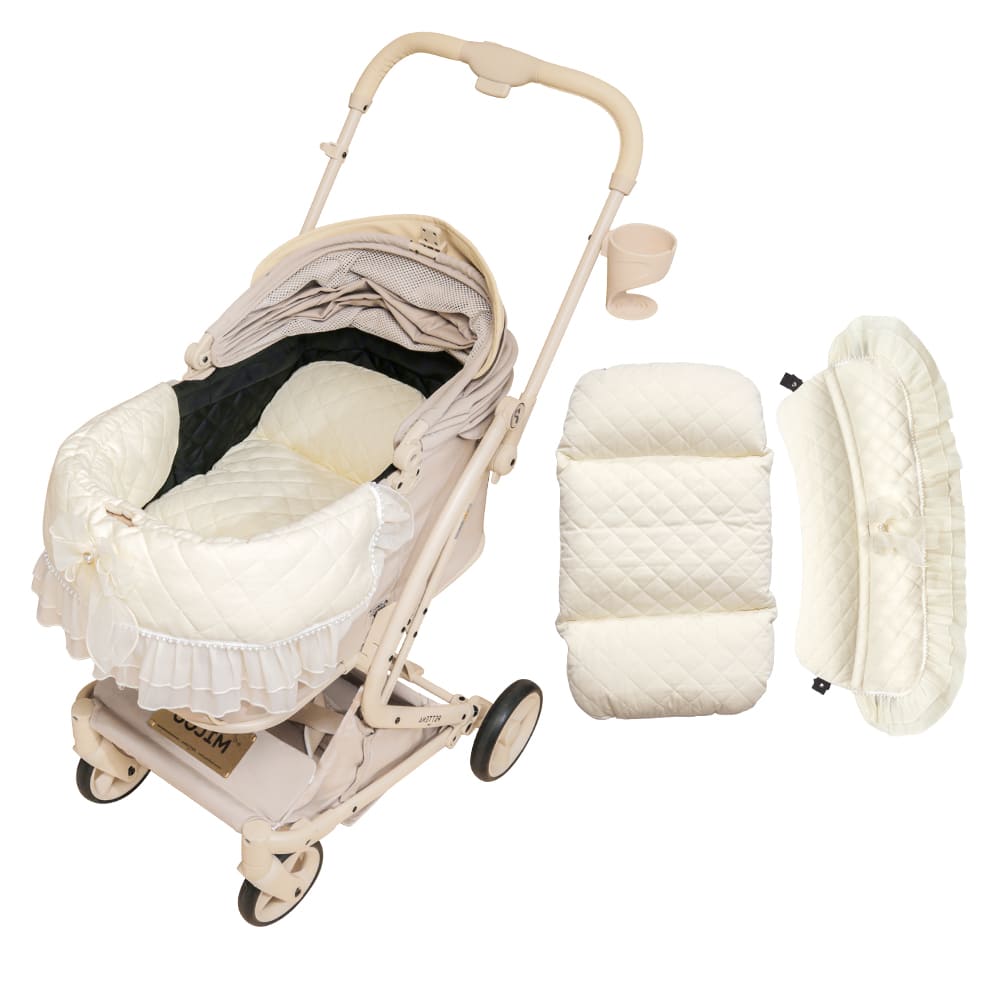 あごのせ付きPETTENA milou small saizペットカート(クリームベージュ)と「プリンセス風セット」。厚みのあるクッションが移動中の振動を和らげ、愛犬が安心してぐっすり眠れる極上の快適仕様。