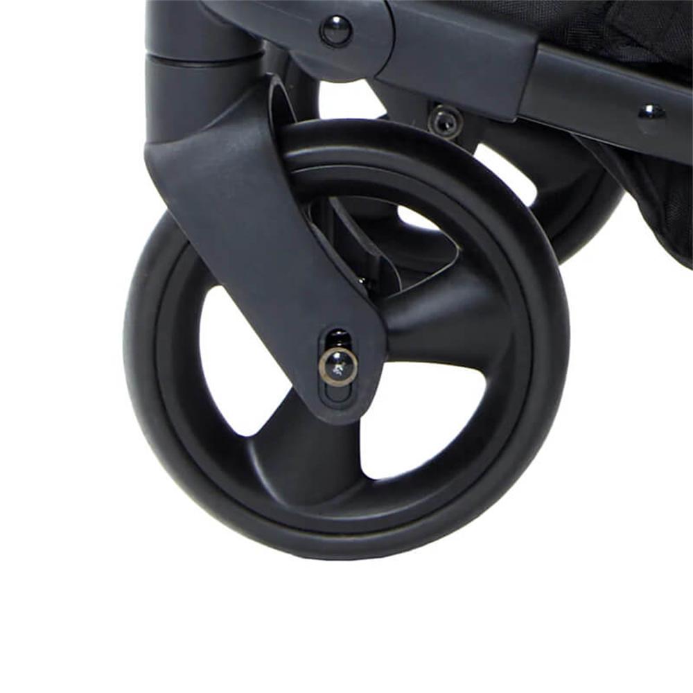 MILOUタイヤでペットとのお出かけが快適に!ノーパンクで安心、衝撃吸収でふんわり乗り心地、スムーズな方向転換でストレスフリー。石畳や坂道も楽々進め、毎回の散歩が楽しい冒険に変わります!