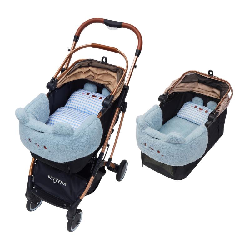 PETTENA KNIGHT ブラックゴールド ペットカート 分離型 | 柔らかなボア素材のクマ柄クッション入りのコットを外して並べた画像。側面までしっかりガードされた、まるで「移動できるベッド」のような居心地の良さ。ドライブボックスにもなる2way仕様。