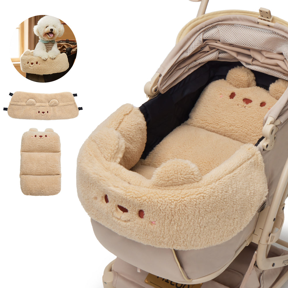 PETTENA 保温クマクッション、保温性に優れたベージュのボア素材が冷えを防ぎ、前のめりになる愛犬の姿勢を優しくサポートします。見た目の可愛さと防寒機能を兼ね備えています。