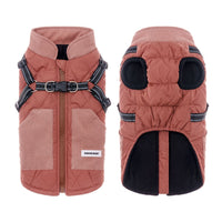 テラコッタピンクのダイヤ柄コットンベスト、背中開きジッパーとハーネス一体型のデザインが一目で分かる、白背景のフロント＆バック画像。